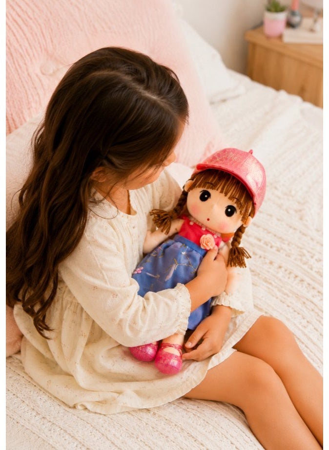 DAT Soft Plush Girl Doll with Embroidered Floral Dress, Glitter Cap & Yarn Hair 45cm – Pink, Green, Blue - Image 4