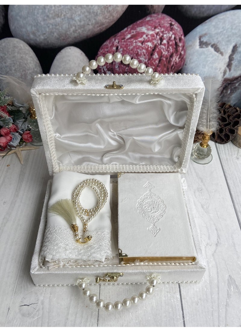 Generic - Prayer Mat with Quran and Pearl of Tasbeeh Gift Set - Image 1