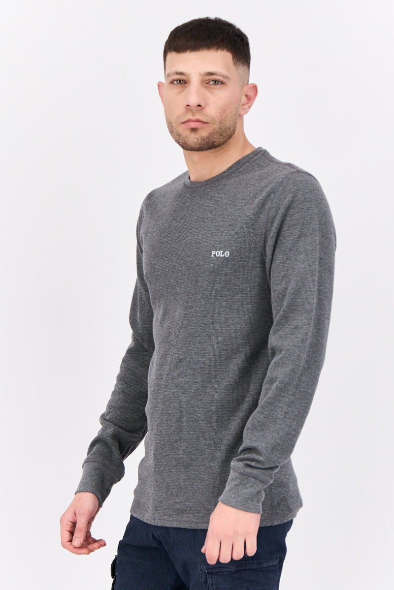 POLO RALPH LAUREN سويت شيرت رجالي بأكمام طويلة وياقة دائرية مع شعار مطرز، رمادي - Image 2