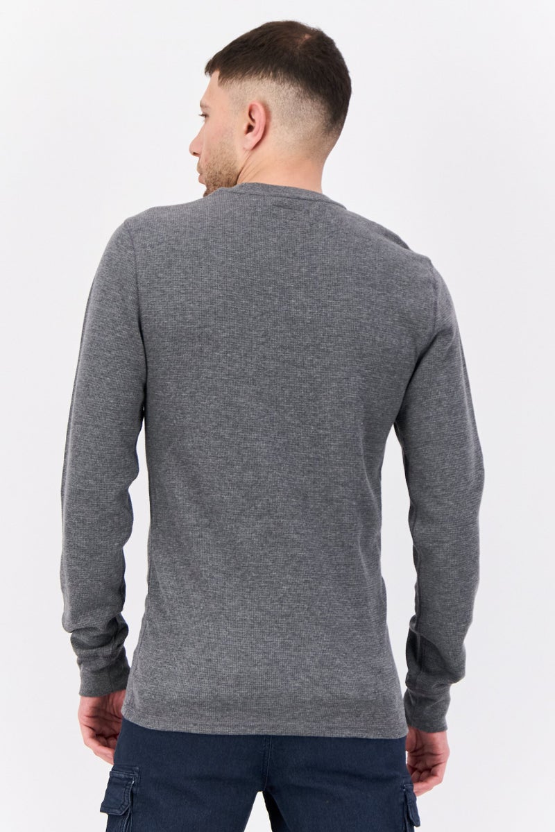 POLO RALPH LAUREN سويت شيرت رجالي بأكمام طويلة وياقة دائرية مع شعار مطرز، رمادي - Image 3