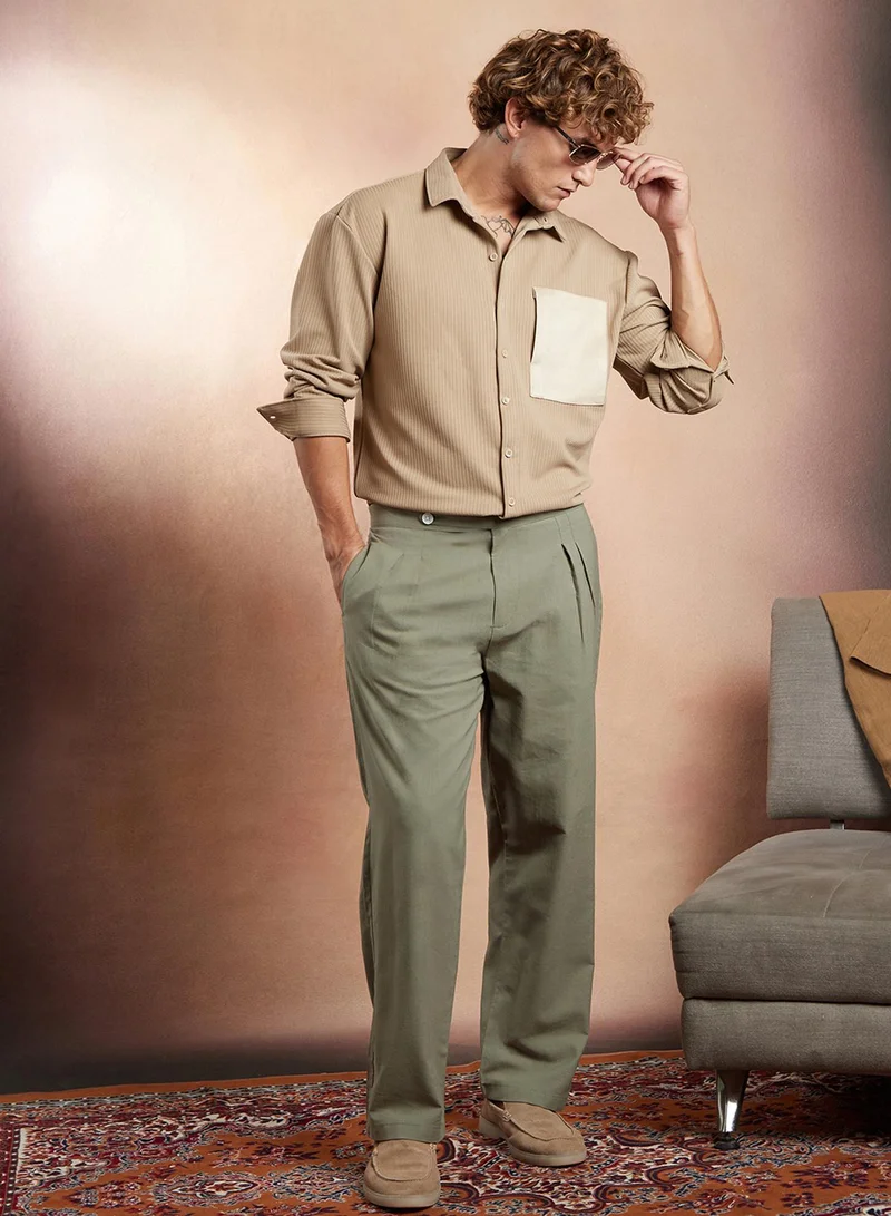Campus Sutra Campus Sutra Men's Ecru Beige Block-Patch Oversized Shirt For Casual Wear | Spread Collar | Long Regular Sleeves | Button Closure | Oversized Shirt Crafted With Comfort Fit For Everyday Wear