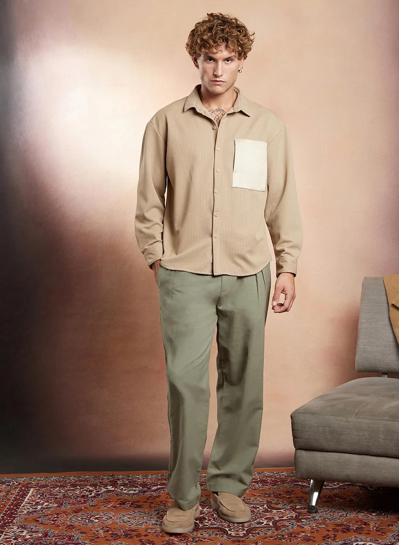 Campus Sutra Campus Sutra Men's Ecru Beige Block-Patch Oversized Shirt For Casual Wear | Spread Collar | Long Regular Sleeves | Button Closure | Oversized Shirt Crafted With Comfort Fit For Everyday Wear