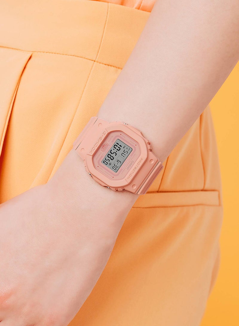 G-SHOCK ساعة يد نسائية رقمية من الراتنج GMD-S5600BA-4DR - 38 ملم - Image 2