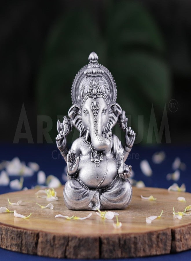 Artarium Small Vighnaharta Ganesha Idol Murti، تمثال الجلوس Vinayaka Ganapati للوحة قيادة السيارة، Puja Ghar، تدفئة المنزل، هدية فريدة لحفلات الزفاف وعيد الميلاد، منحوتة - فضي - Image 3