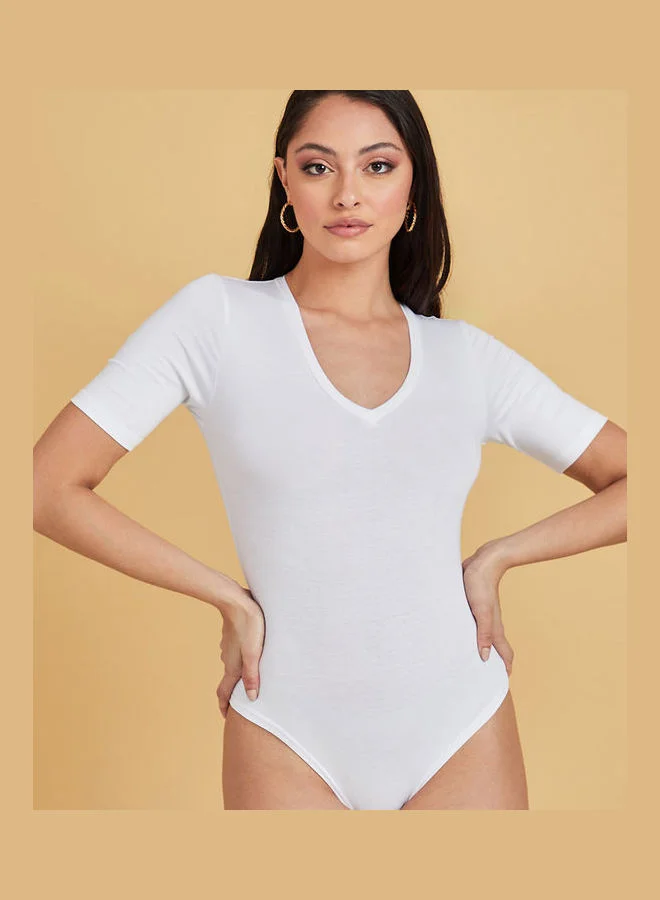 Styli Short Sleeves V Neck Fitted Bodysuit
