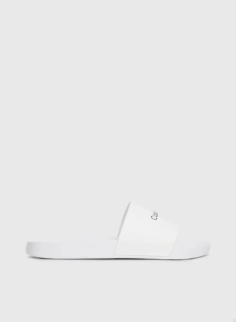 كالفن كلاين شبشب مزين بشعار العلامة التجارية