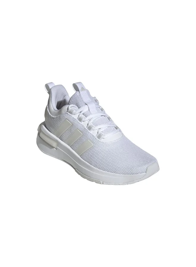 adidas أحذية رياضية بيضاء سبورت وير تراكر .