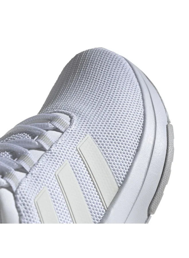 adidas أحذية رياضية بيضاء سبورت وير تراكر .