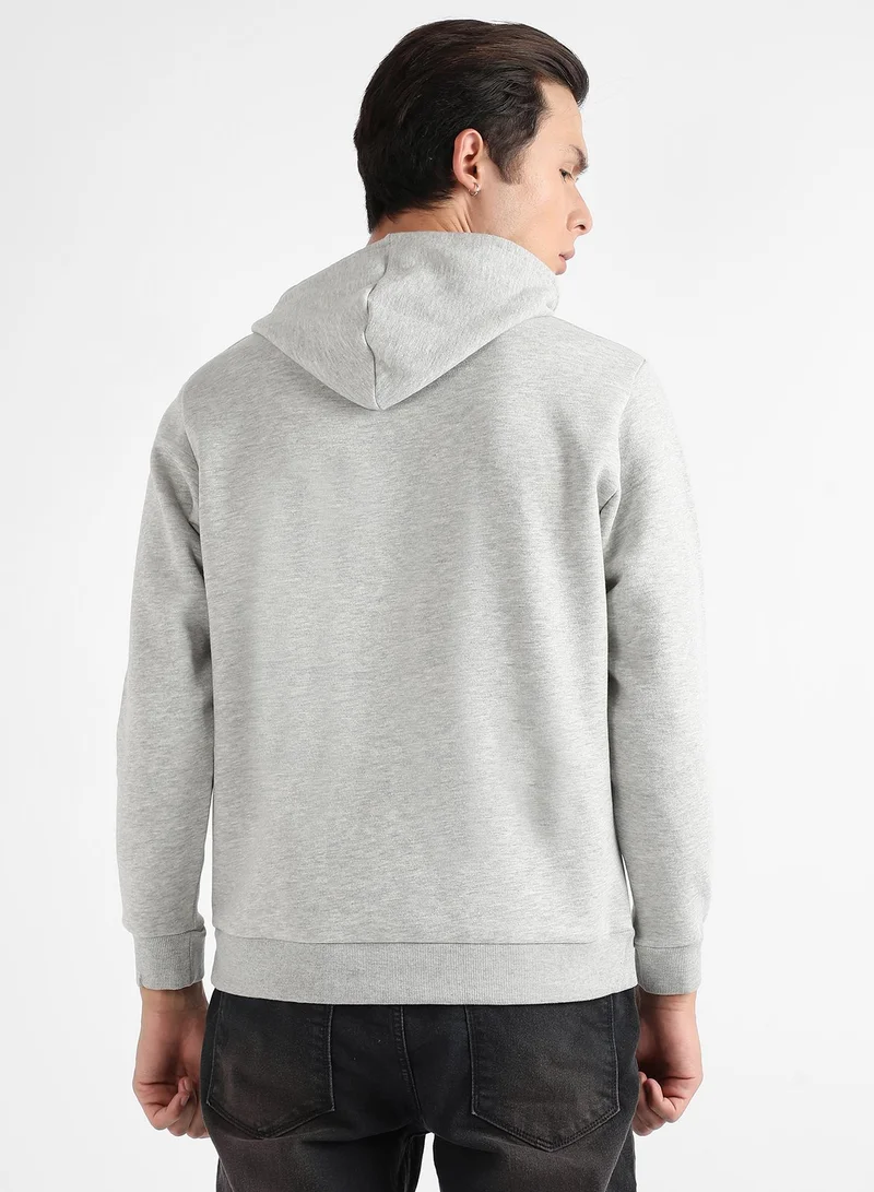 Campus Sutra Men's Light Grey Pullover Hoodie With Contrast Drawstring