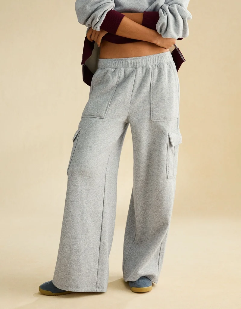 American Eagle  AE Everyday Luxe Cargo Wide-Leg Sweatpant for Women | Best Price UAE