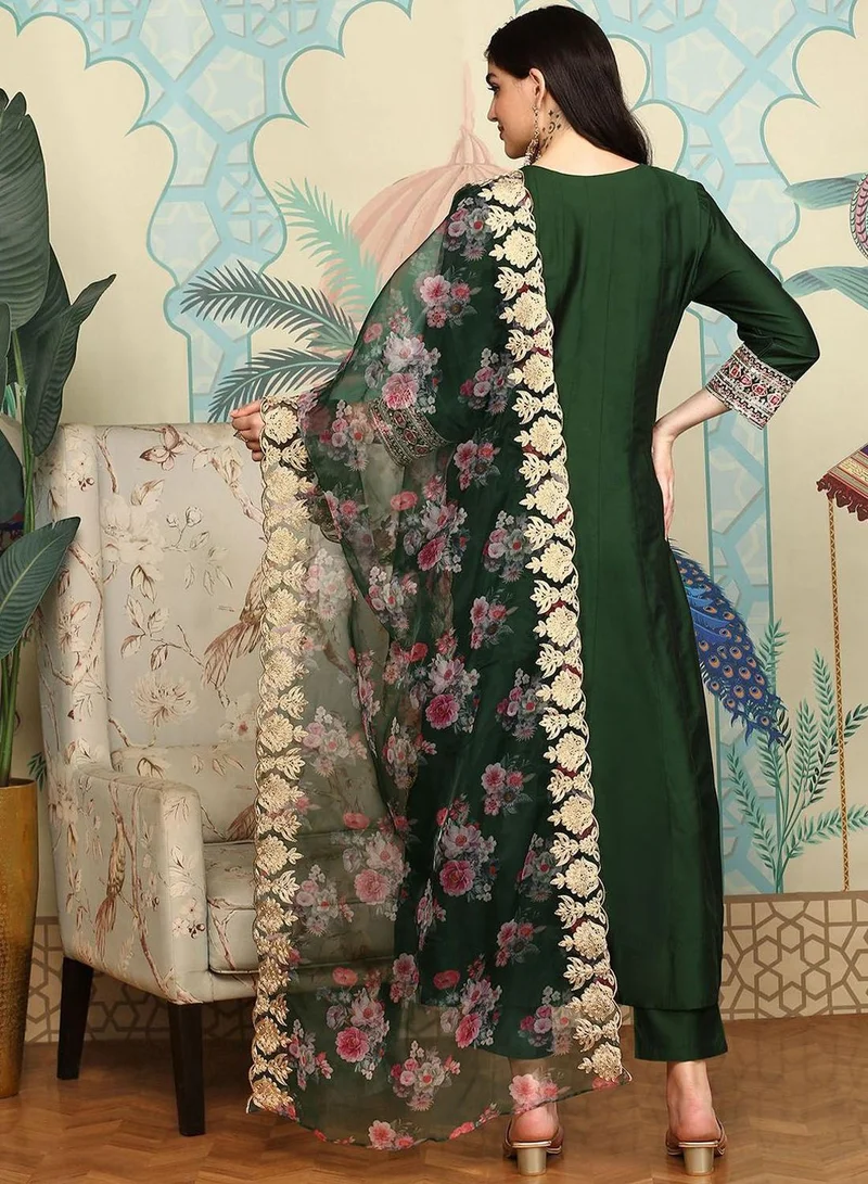 ISHIN Women DARK GREEN Kurta Set with Duppatta