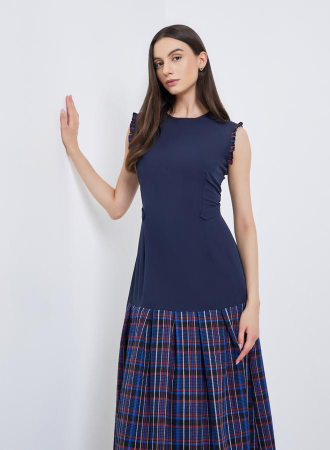 تايك تو فستان طويل بطبعة مربعات بدون أكمام - Image 3