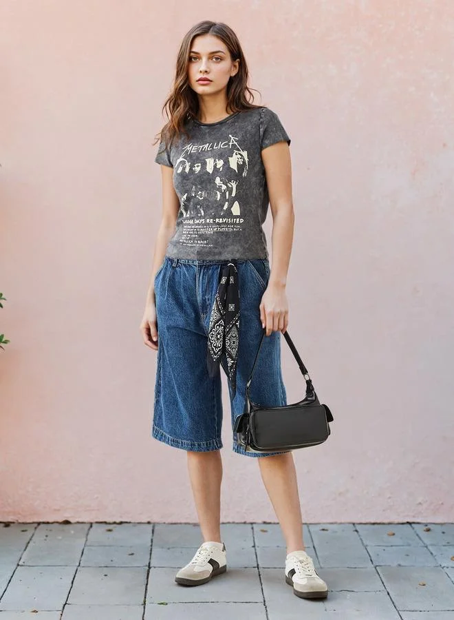 اس بي كاركترز تيشيرت ميتاليكا بطبعة غسيل حمضي ورقبة دائرية