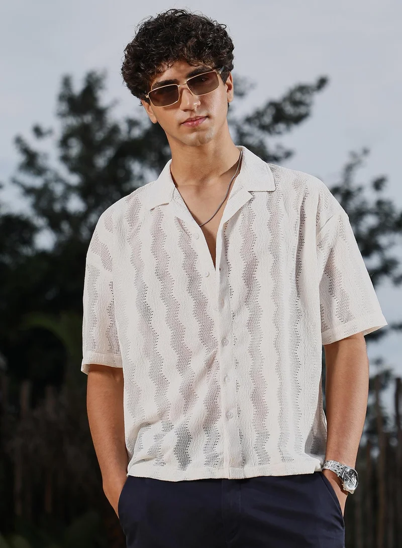 كامبوس سوترا Campus Sutra Men Swirl Flat-Knit Resort Oversized Shirt | Cuban Collar Short Regular Sleeves | Button Closure Straight Hem | Solid Jacquard | Knitted Fabric For Casual & Vacation Wear | Cloud White