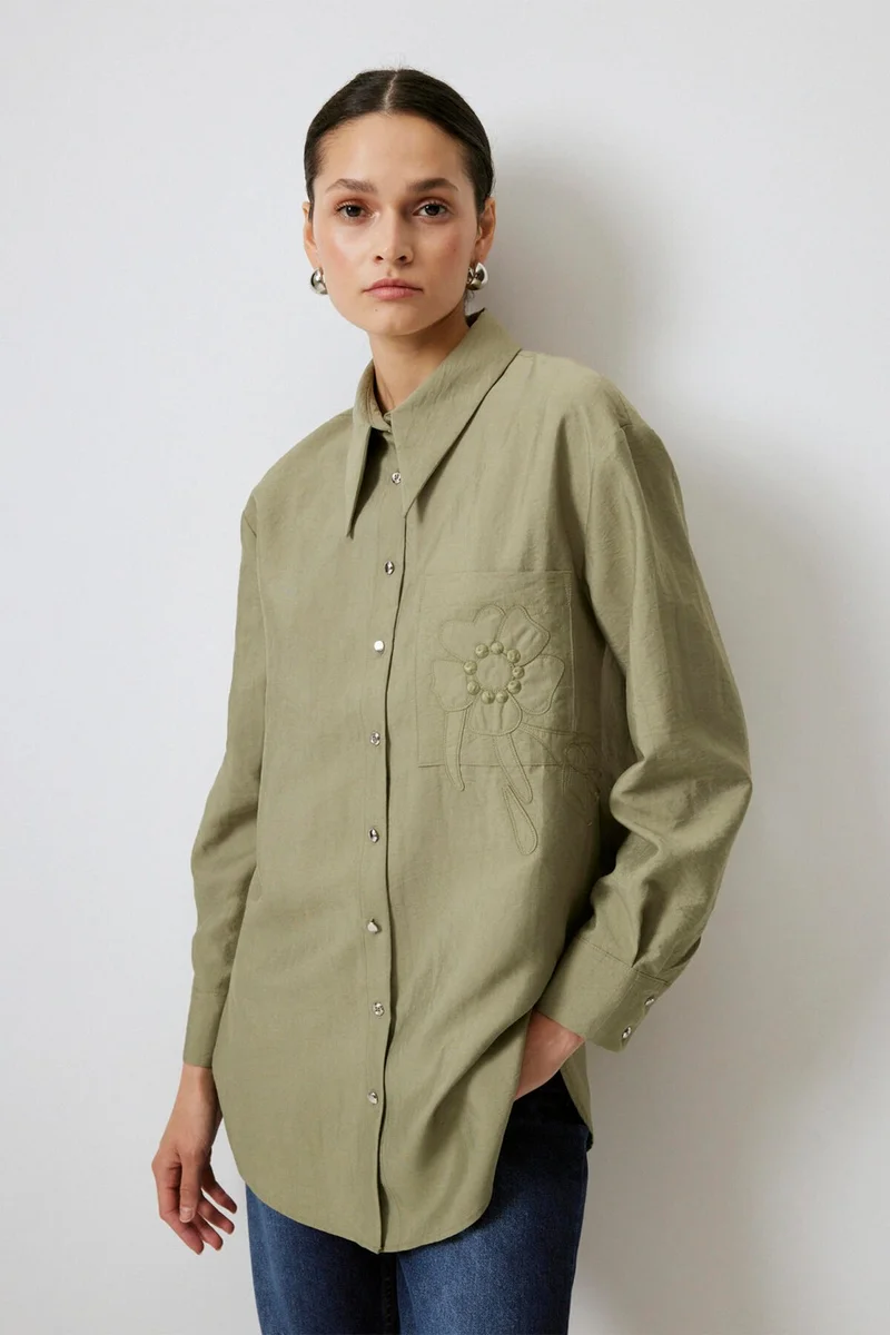 توتشي Embroidered Detailed Mugra Shirt