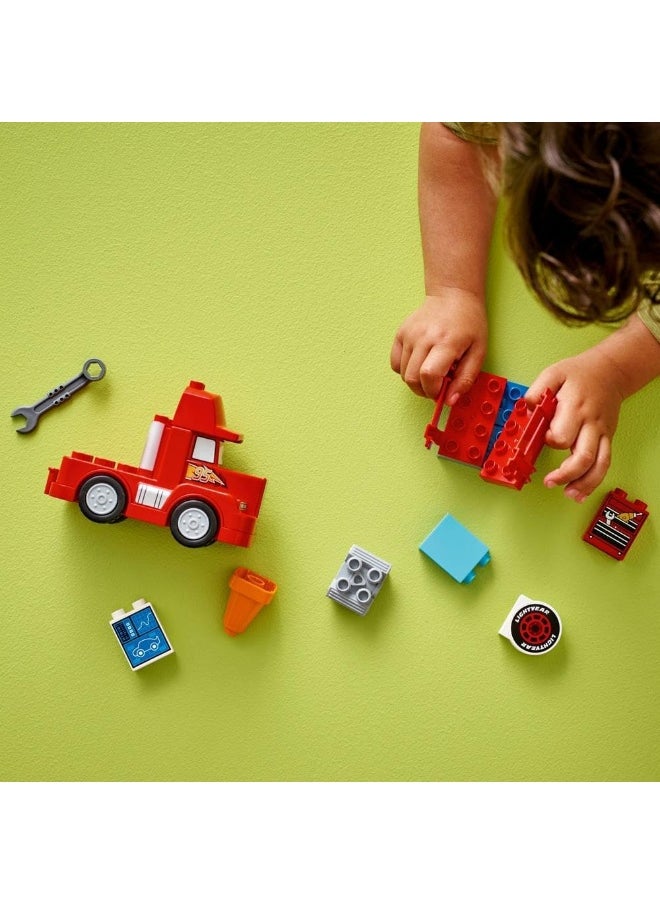 LEGO مجموعة ماك في السباق من ديزني وبيكسار للسيارات، لعبة بناء شاحنة للأطفال من عمر 2 سنة فما فوق، شاحنة حمراء قابلة للبناء من الفيلم، فكرة هدية عيد ميلاد 10417  - Image 4