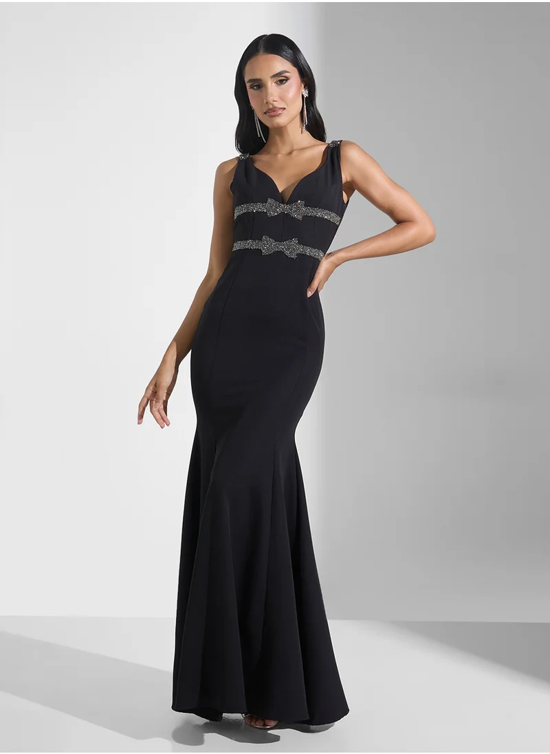 جينجر بوتيك Plunge Neck Diamante Detail Evening Dress With Slit