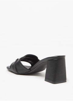 Flora Bella By Shoexpress صنادل نسائية مزخرفة سهلة الارتداء بكعب مربع وتفاصيل إبزيم  - Image 2
