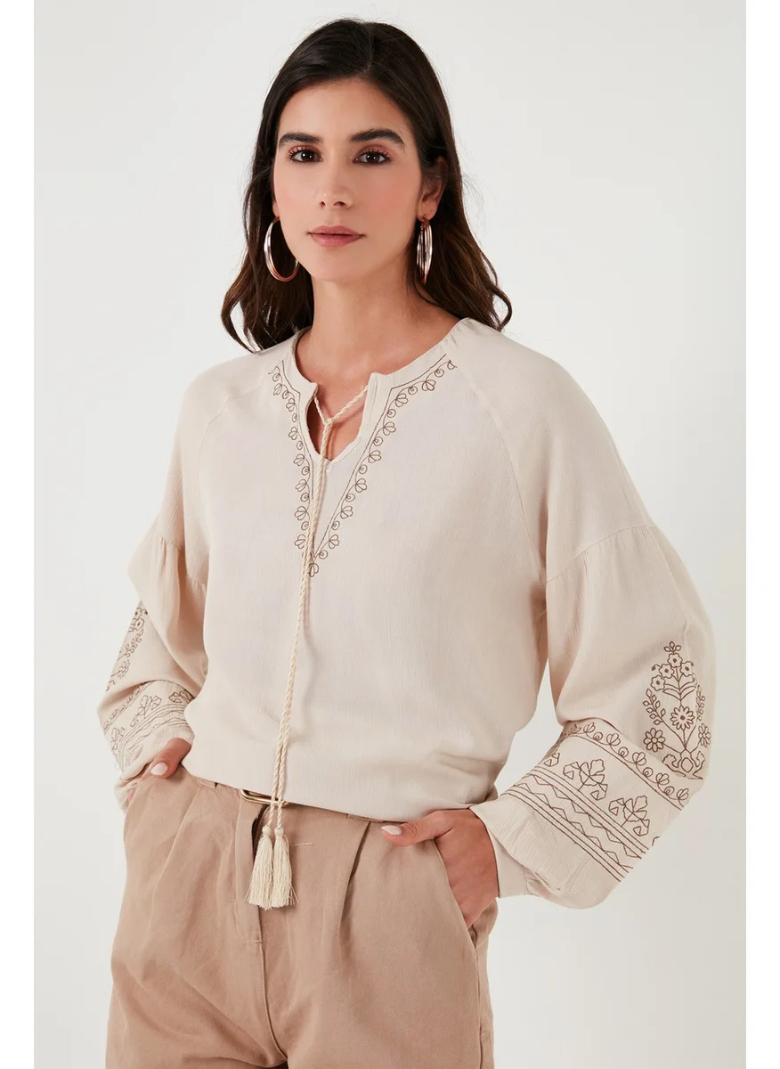 Lela Collar Tied Sleeves Embroidered V-Neck Regular Fit Blouse Women's BLOUSE 611BZ0368