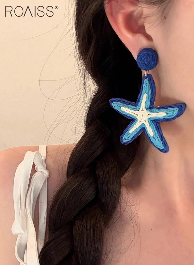 رويس 4 قطع من الأقراط البوهيمية، قطعتان من أقراط نجمة البحر الزرقاء، قطعتان من أقراط زهرة البابونج المجدولة من الرافية، أقراط متدلية هندسية محمولة، إكسسوارات نسائية عصرية للحفلات والعطلات على الشاطئ - Image 3