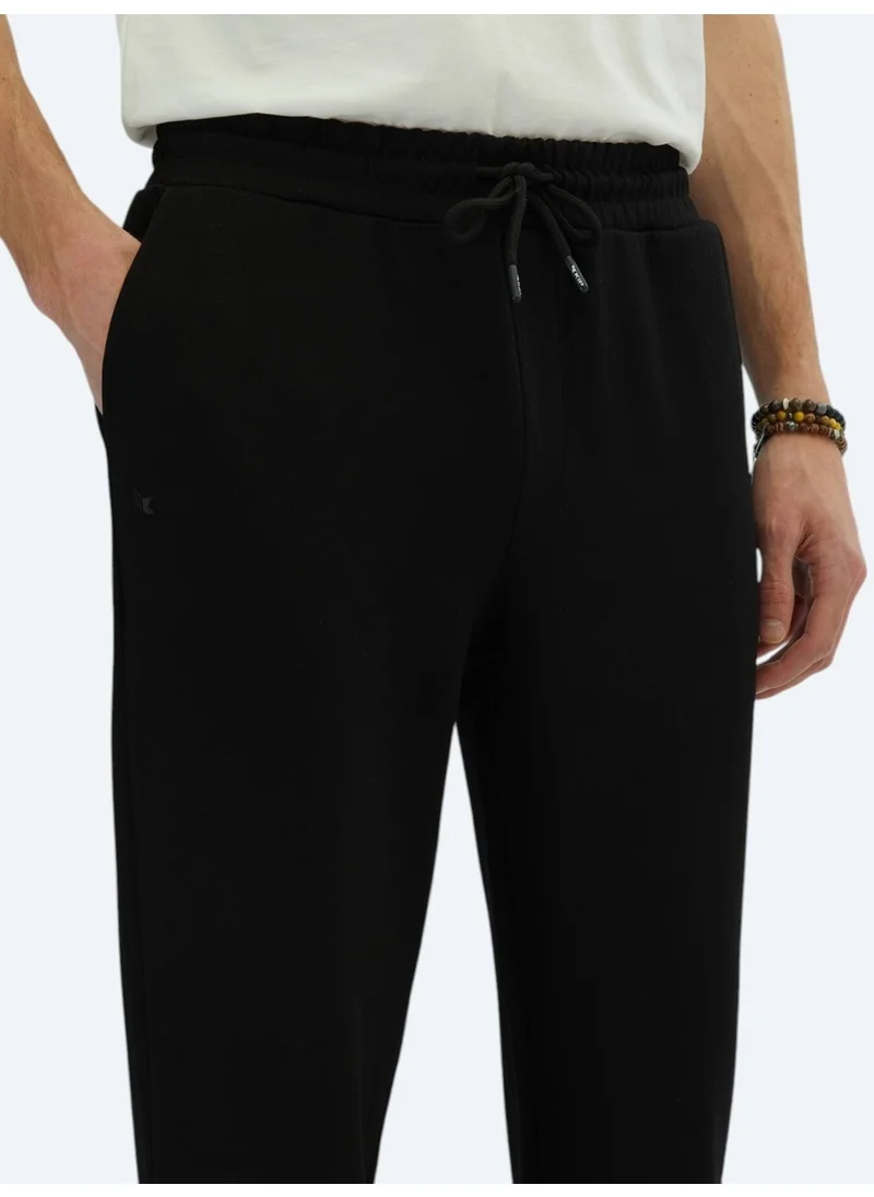 Kip Black Sweatpants