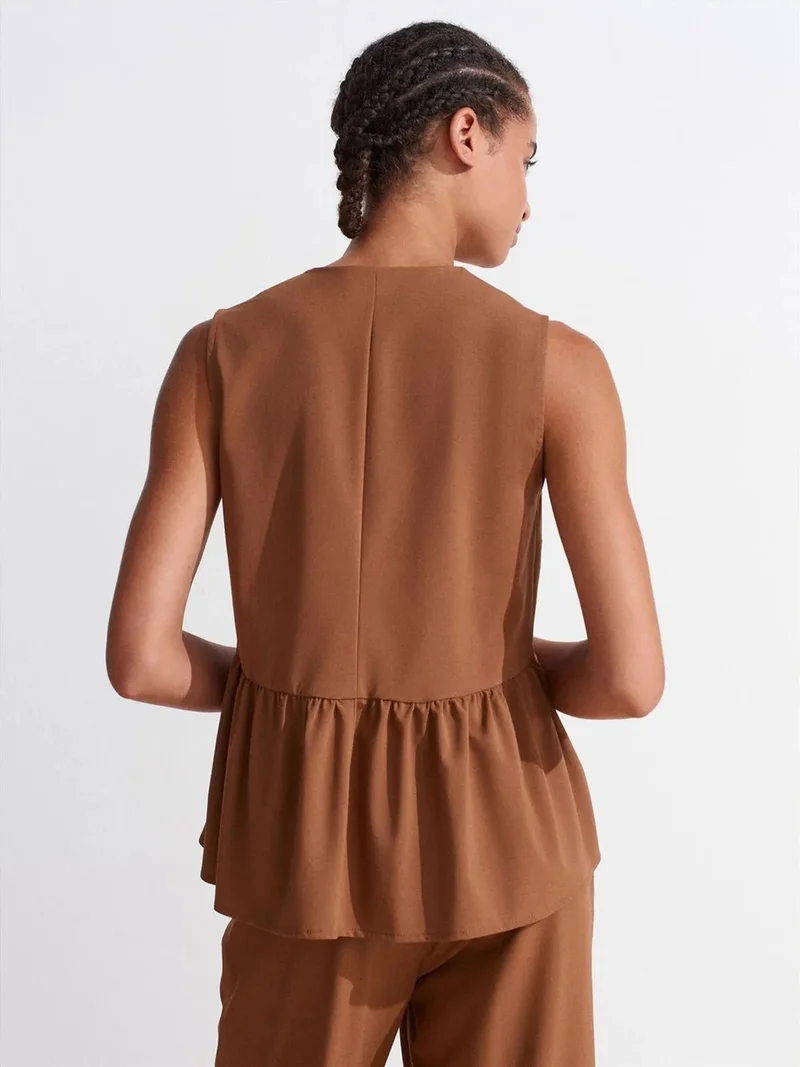 ديلفين Dilvin Sleeveless Crepe V-Neck Button Blouse