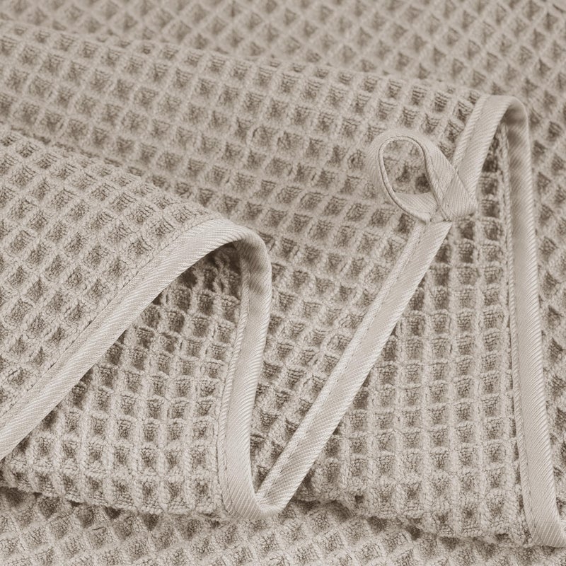 POLYTE Microfiber Oversize Quick Dry Lint Free Bath Towel, 60 x 30 in, 4 Pack (Waffle Weave) - Image 2