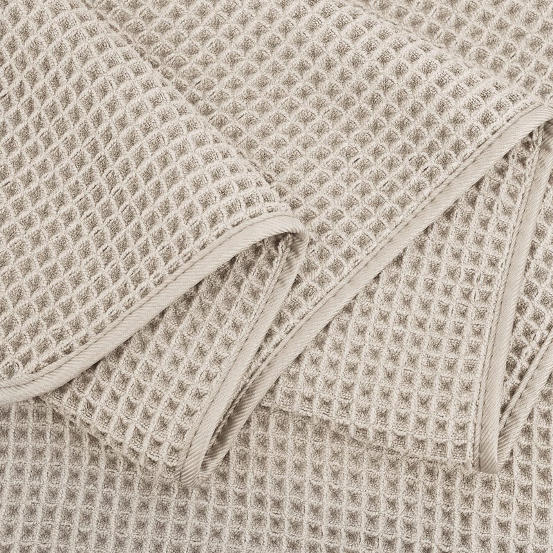 POLYTE Microfiber Oversize Quick Dry Lint Free Bath Towel, 60 x 30 in, 4 Pack (Waffle Weave) - Image 4
