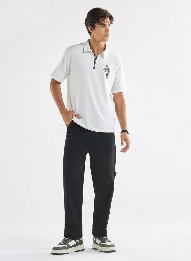 سبلاش فيڤ تيشيرت بولو بأكمام قصيرة وسحّاب إغلاق وطبعات تايبوجرافيك - Image 2