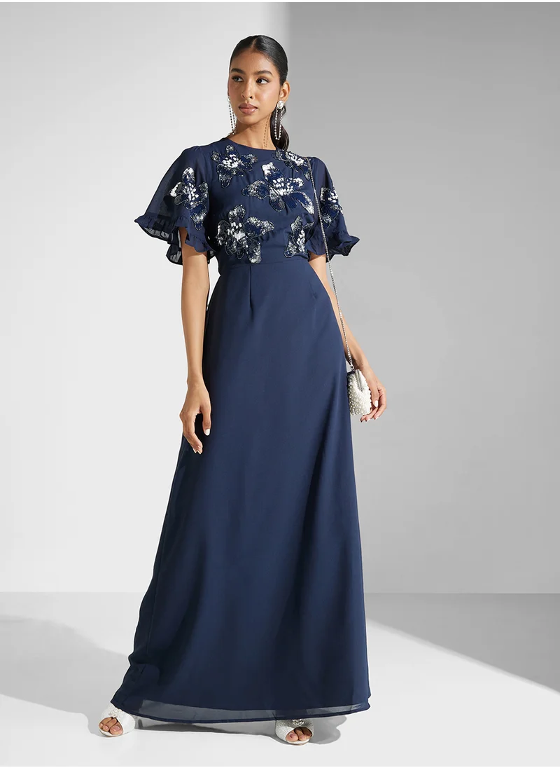 مايا Floral Embellished Angel Sleeve Dress