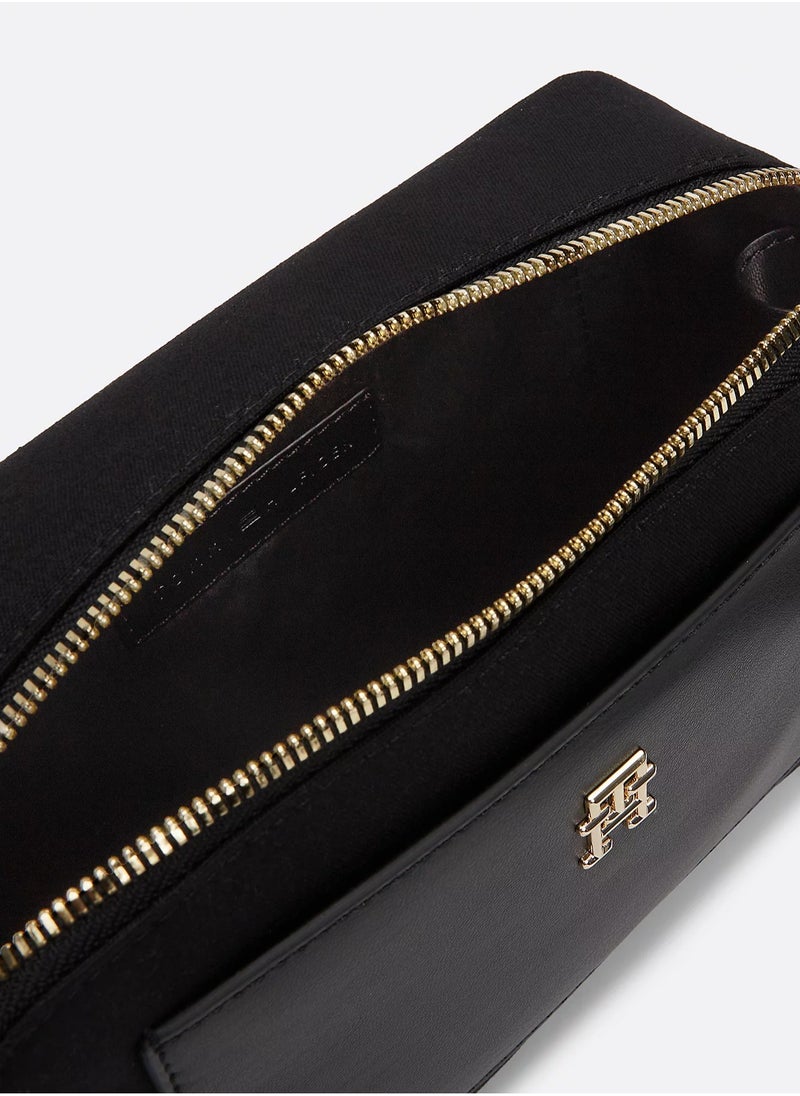 Tommy Hilfiger Plus Tommy Hilfiger monogram-print crossbody bag  - Image 3