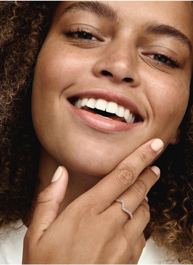 PANDORA Sparkling Wave Ring  - Image 4
