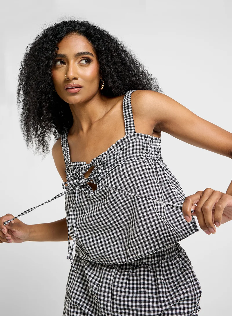 جينجر Gingham Ruffled Top & Straight Fit Pant Co-Ord Set