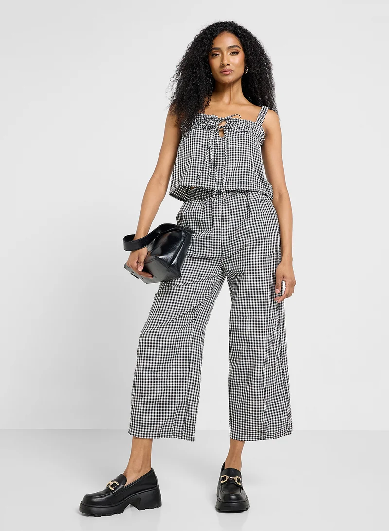 جينجر Gingham Ruffled Top & Straight Fit Pant Co-Ord Set