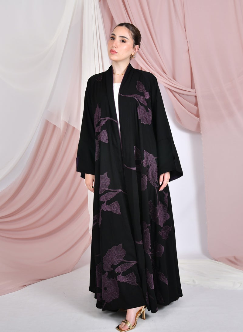 عبايات حوراء عباية لف سوداء بتطريز انيق باللون الارجواني - Image 4