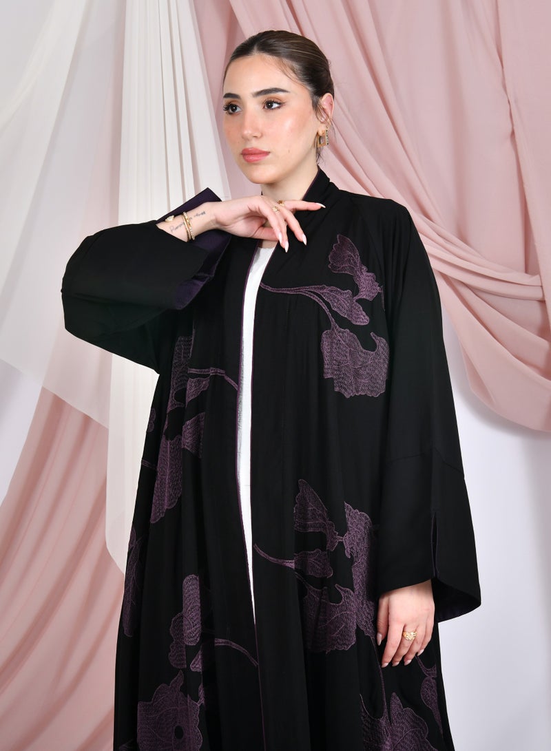 عبايات حوراء عباية لف سوداء بتطريز انيق باللون الارجواني - Image 5