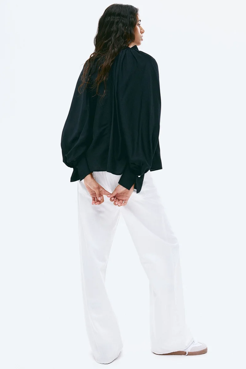 H&M Balloon-Sleeved Blouse