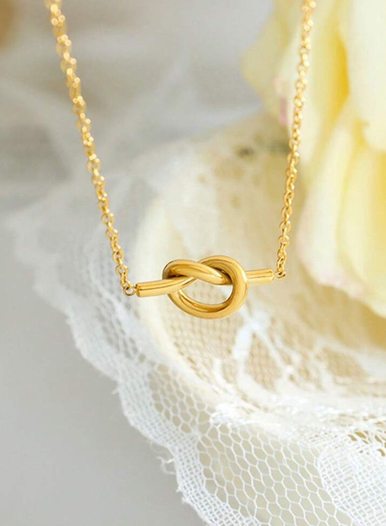 إيكوال سلسال نسائي أنيق مصنوع من الاستانلس ستيل مطلي باللون الذهبي - Image 4