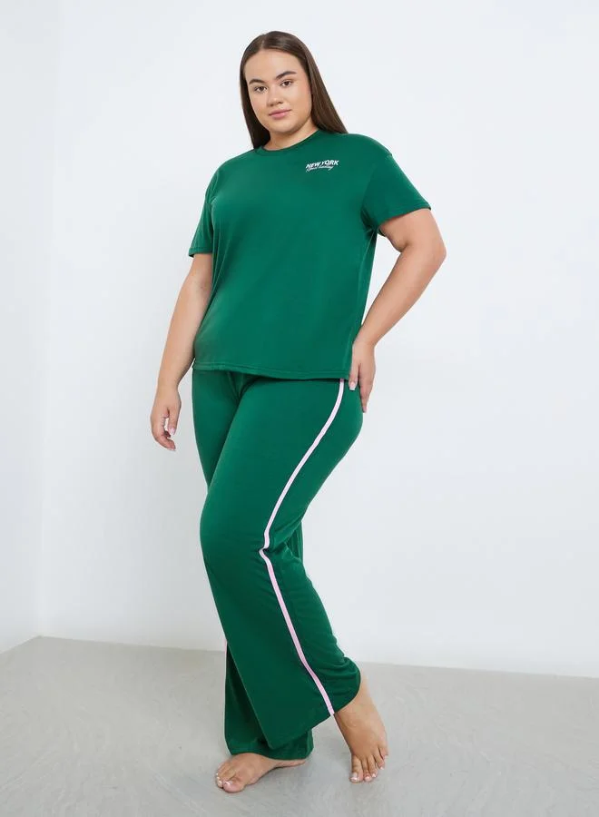 Styli Styli Plus NYC Back Graphic T-Shirt and Side Stripe Pyjama Set