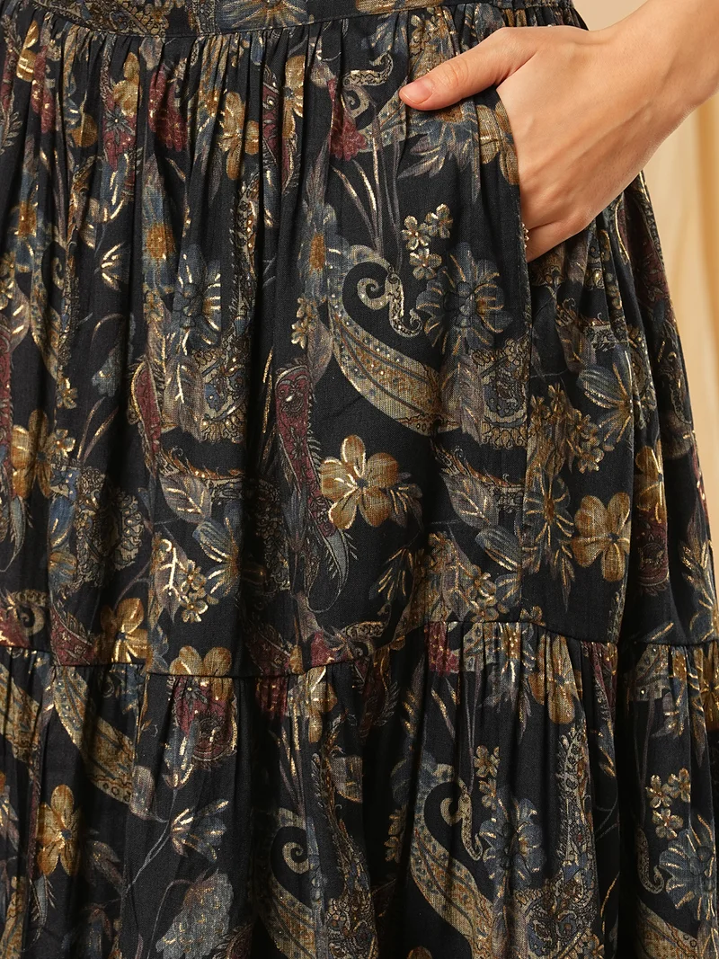 جلو باص Women Printed Top With Skirt Co-Ords