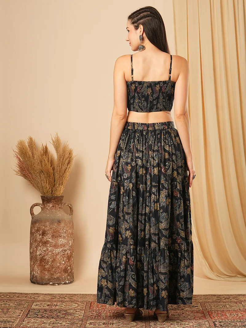 جلو باص Women Printed Top With Skirt Co-Ords