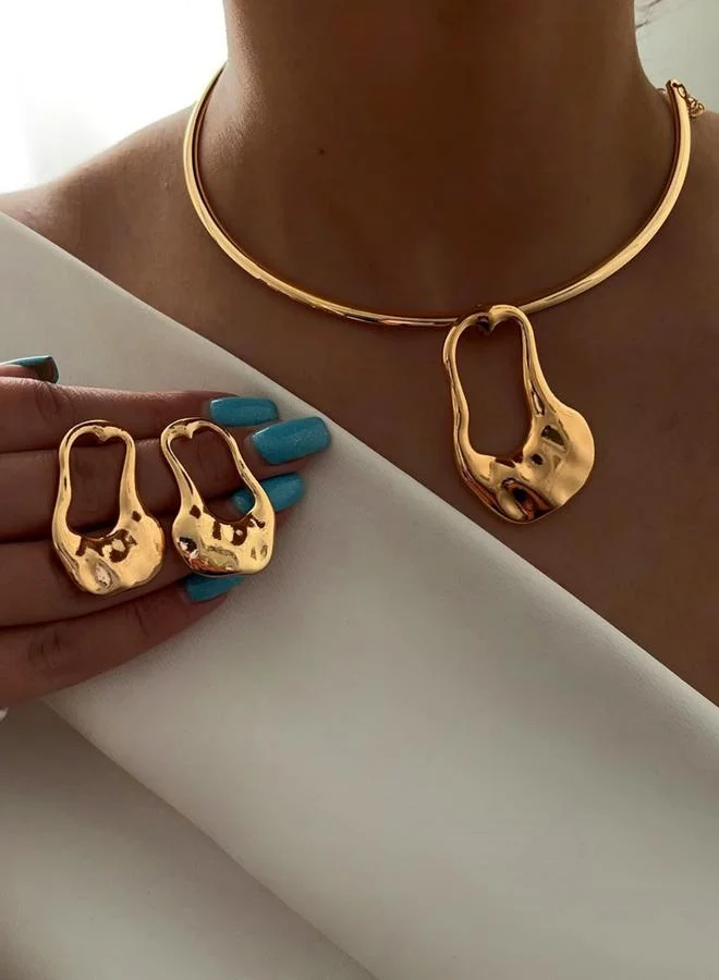 تايك تو أقراط ذهبية بتفصيلة هندسية مفتوحة