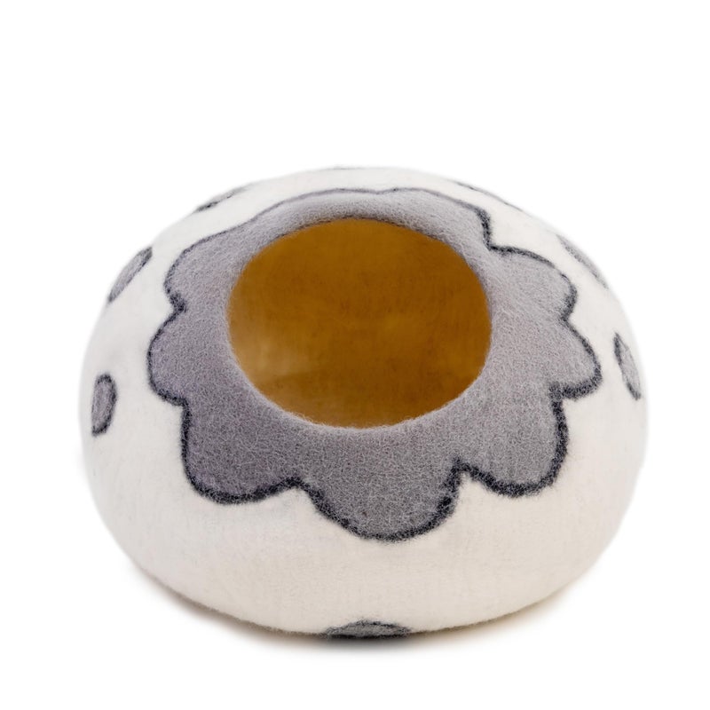 Woolygon Premium Felt Cat Cave Bed â€“ Wool Kitty Beds Handcrafted Kitten Caves Bed for Indoor Cats - Made from 100% Eco-Friendly Merino Wool, Foldable Cat Hidewawy Covered Cat House Pod (Flower Collar) - Image 4