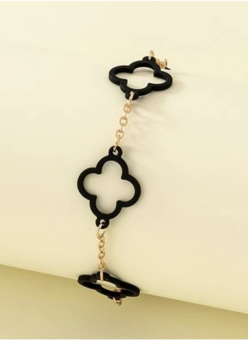 YUCCA - Elegant and Modern Flower Design Bracelet in Black - Image 1