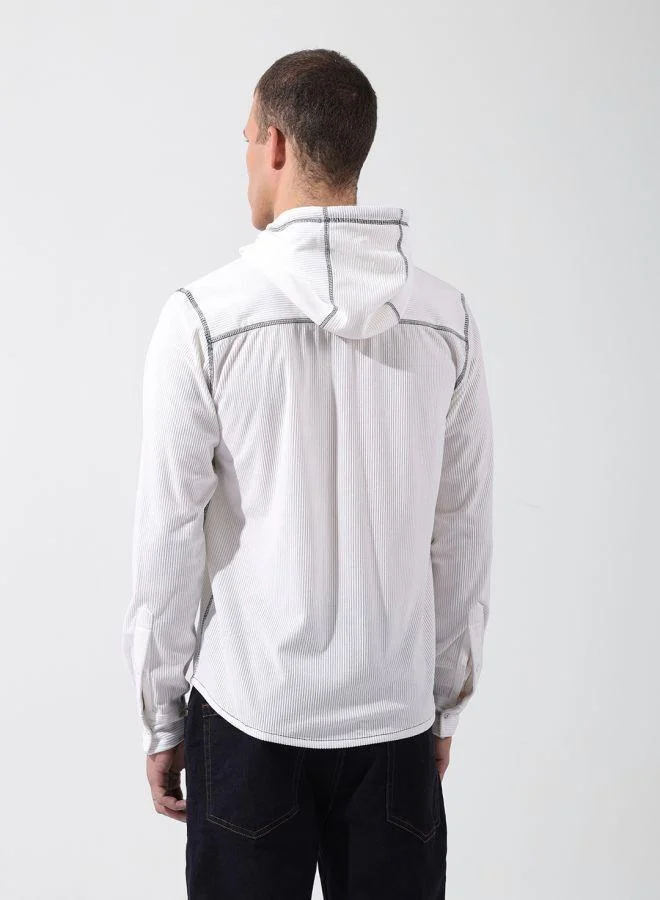 ذا انديان كراج كو Men Regular Fit Solid Hooded Full Sleeves Shirt