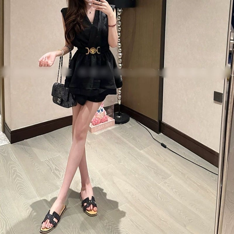 Elegant V-Neck Sleeveless Top and High-Waisted Shorts Two-Piece Set – Minimalist Japanese Style - Image 5