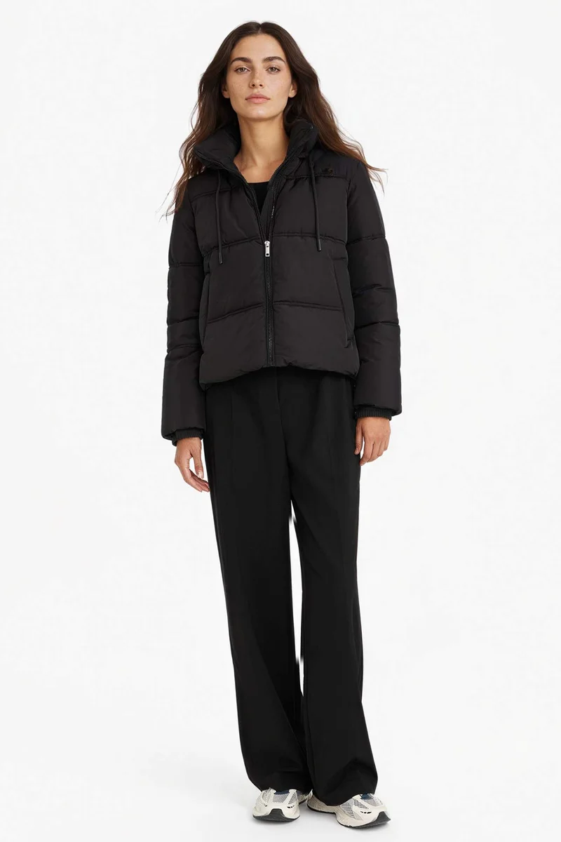 ديفاكتو Regular Fit Hooded Zippered Puffer Jacket
