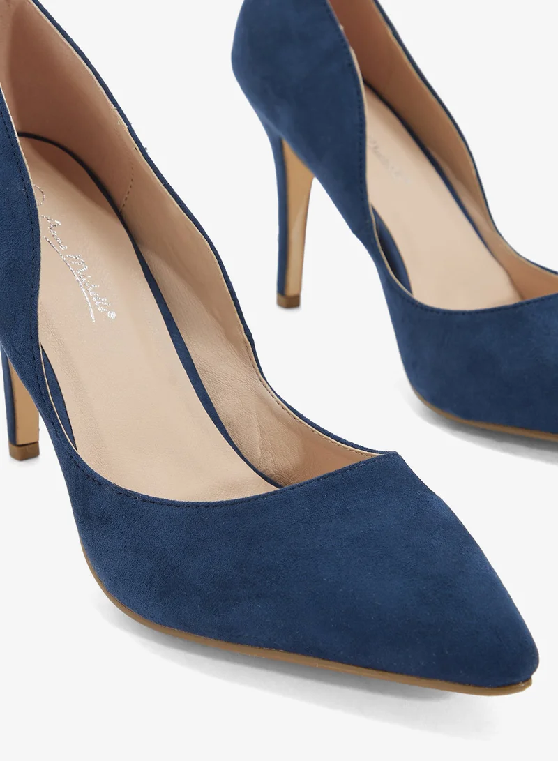 Ginger Pointed Classic Pump