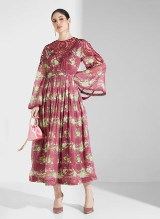 Floral Pleated Dress - pzsku/Z5F77376800BAE1546694Z/45/_/1742372535/f62a6ae0-41b6-48a6-ad87-ae8ad3cdb695