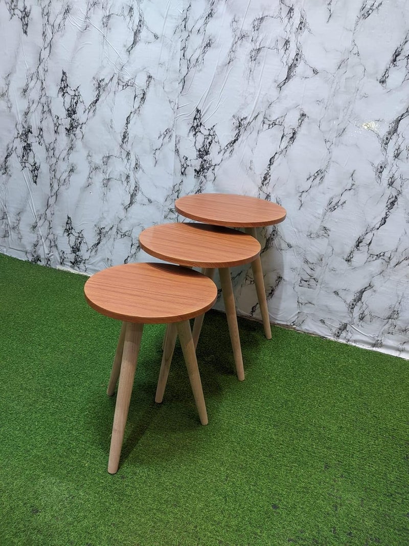 Nesting Coffee Tables Set of 3, Round Wooden Side Tables with Tapered Legs